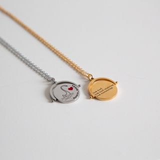 POSLEDNÁ NOVINKA TOHTO ROKA🦢♥️ Otáčacia retiazka v zlatom a striebornom prevedení s vašim najobľúbenejším textom tohto...