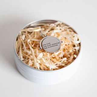 POSLEDNÁ NOVINKA TOHTO ROKA🦢♥️ Otáčacia retiazka v zlatom a striebornom prevedení s vašim najobľúbenejším textom tohto...